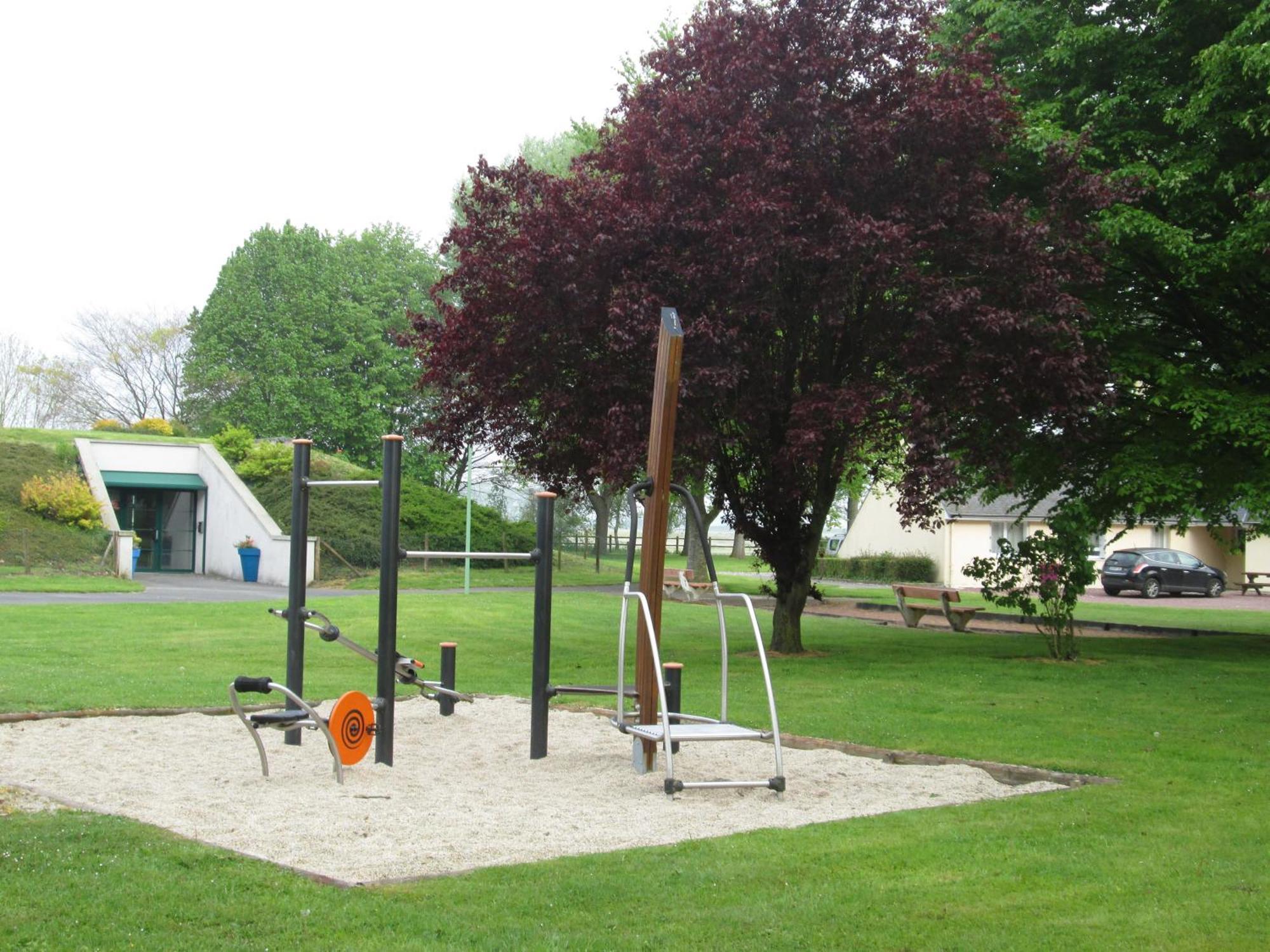 Village De Gites De L'Anse De Moidrey מראה חיצוני תמונה