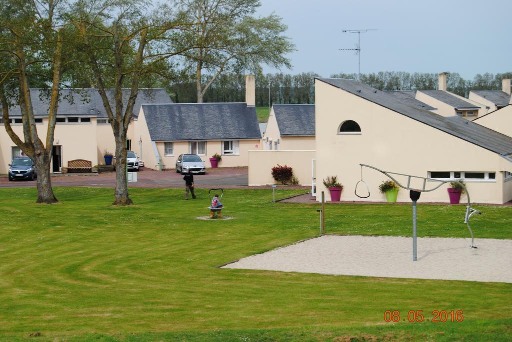 Village De Gites De L'Anse De Moidrey מראה חיצוני תמונה